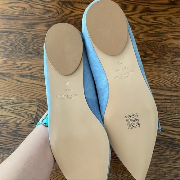 Michael Kors Elegant Blue Lace-Up Women's Shoes - Picture 3 of 3